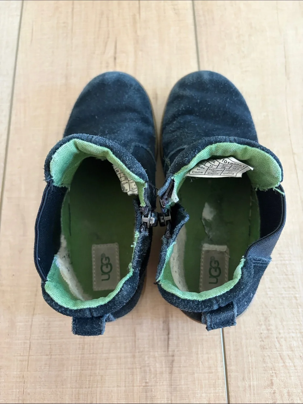 UGG soft black